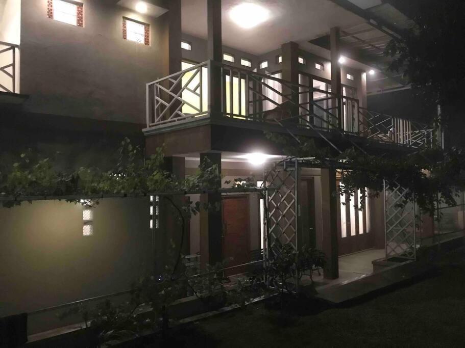 Villa Naumi Bandung Exterior foto
